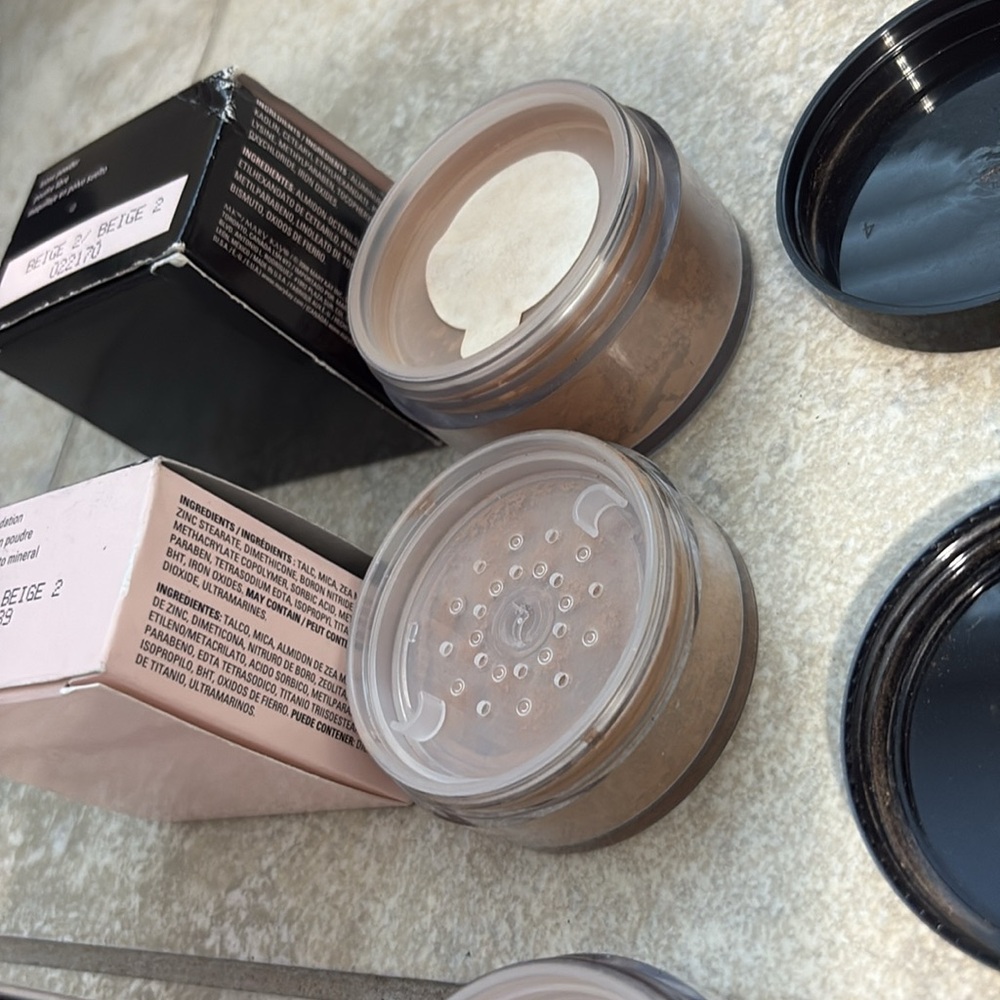 Mary Kay Translucent Loose Powder & Mineral Powder Foundation bundle - Picture 5 of 6